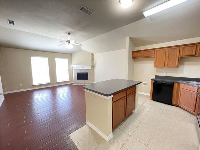 1253 Rosedale Springs Lane, Fort Worth, TX 76134