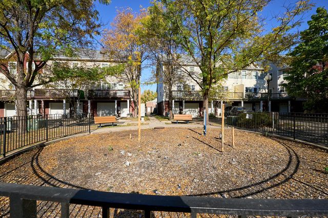 2407 16th Avenue S, Minneapolis, MN 55404