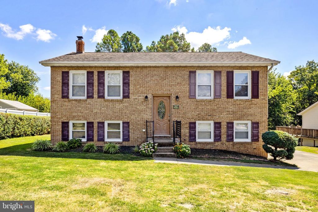 105 GLENOAK CT, Stephens City, VA 22655