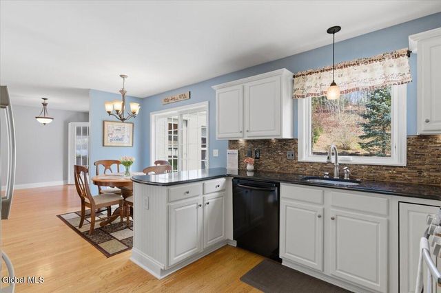 44 Whitney Road South, Saratoga Springs, NY 12866