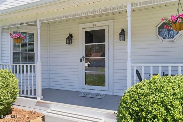 44 Whitney Road South, Saratoga Springs, NY 12866