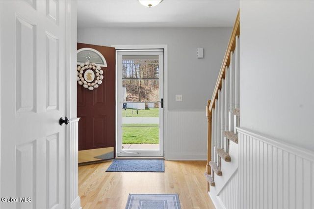 44 Whitney Road South, Saratoga Springs, NY 12866