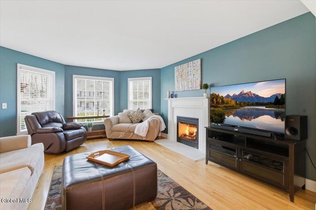 44 Whitney Road South, Saratoga Springs, NY 12866