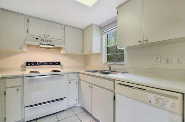 2690 CORAL LANDINGS BOULEVARD 438, Palm Harbor, FL 34684