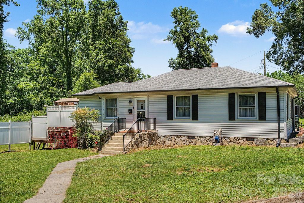101 Charles Street, Cherryville, NC 28021