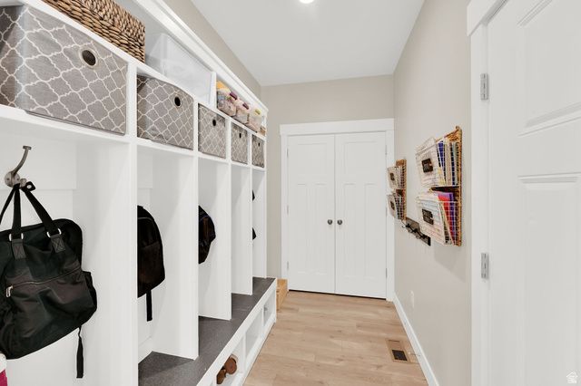 2842 W ROLLING CREEK WAY, South Jordan, UT 84095