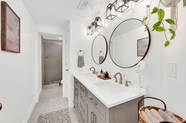 2842 W ROLLING CREEK WAY, South Jordan, UT 84095