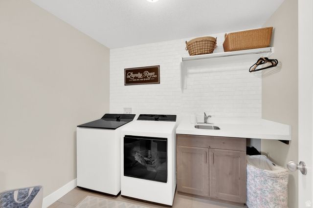 2842 W ROLLING CREEK WAY, South Jordan, UT 84095