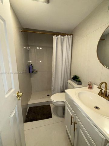 4100 Crystal Lake Dr 111 111, Deerfield Beach, FL 33064