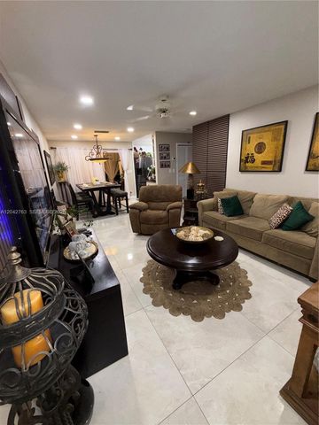 4100 Crystal Lake Dr 111 111, Deerfield Beach, FL 33064