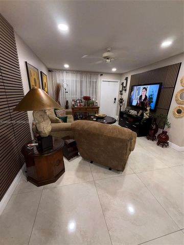 4100 Crystal Lake Dr 111 111, Deerfield Beach, FL 33064