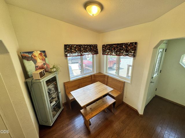 52606 Mete Road, La Pine, OR 97739