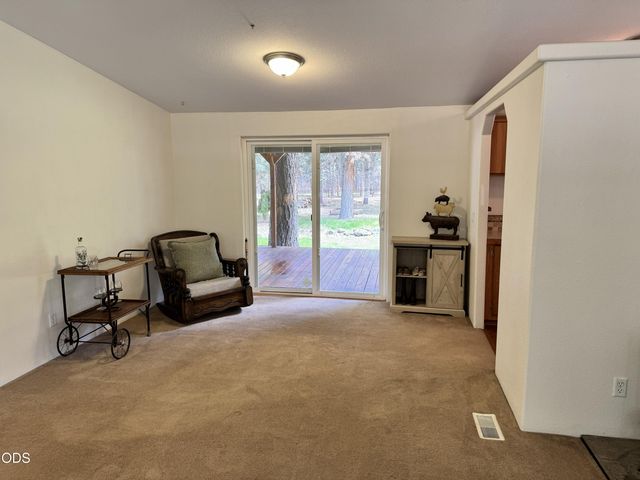52606 Mete Road, La Pine, OR 97739