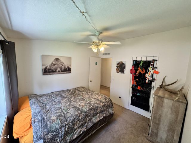 52606 Mete Road, La Pine, OR 97739