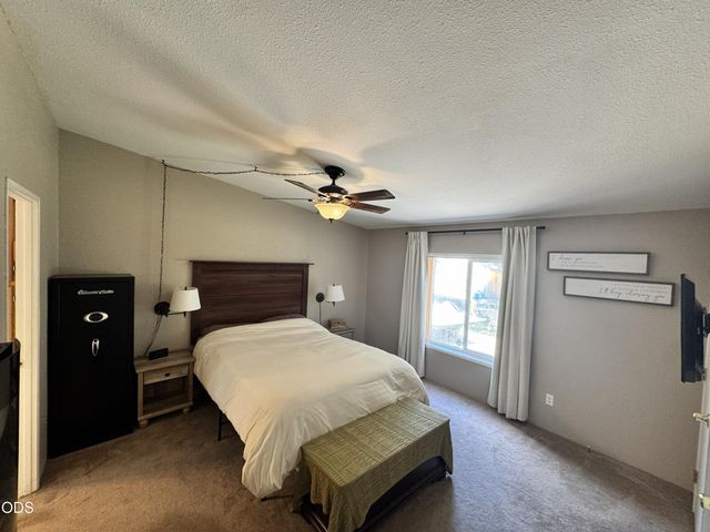 52606 Mete Road, La Pine, OR 97739
