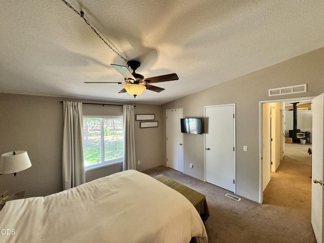 52606 Mete Road, La Pine, OR 97739