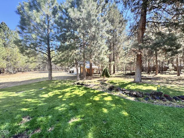 52606 Mete Road, La Pine, OR 97739