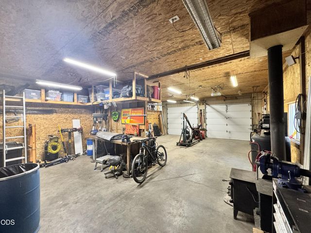 52606 Mete Road, La Pine, OR 97739
