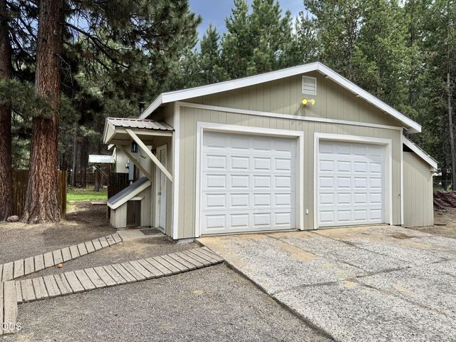 52606 Mete Road, La Pine, OR 97739