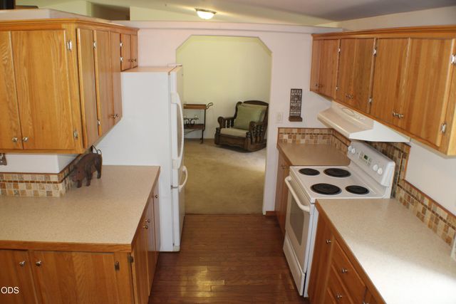 52606 Mete Road, La Pine, OR 97739