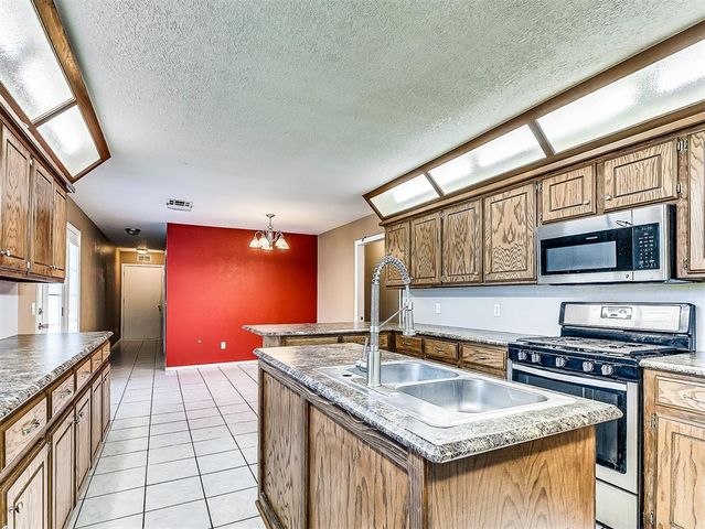 113 Kristin, Shawnee, OK 74804