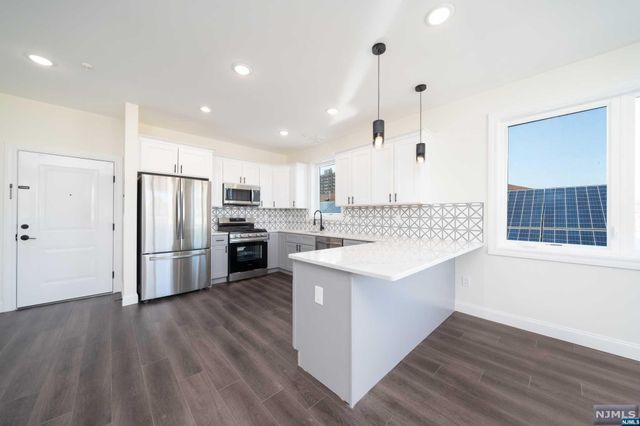 517 7th Street 3C, Union City, NJ 07087