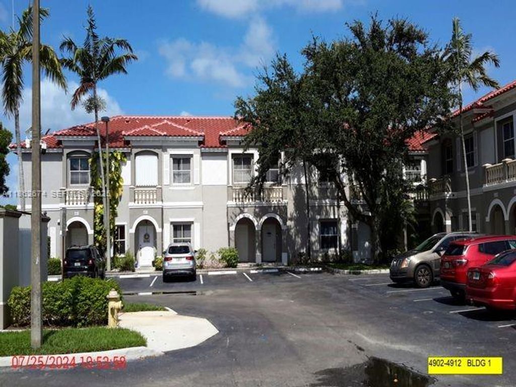 4917 SW 141st Avenue 4, Miramar, FL 33027