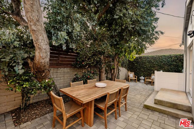 6350 W 80th Place, Los Angeles, CA 90045