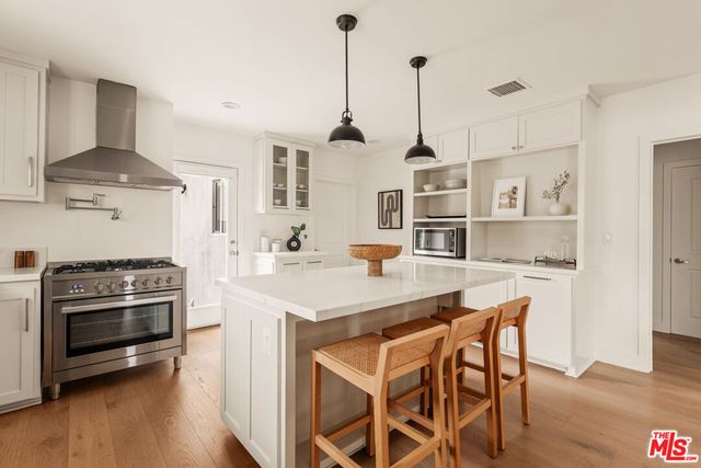 6350 W 80th Place, Los Angeles, CA 90045