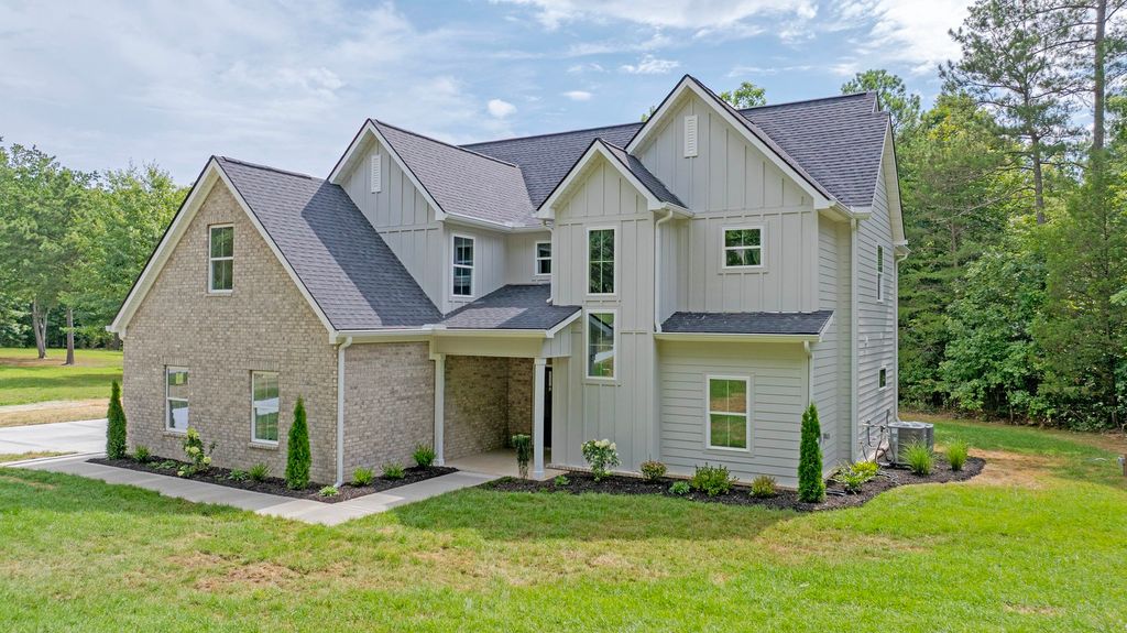 1492 Dreamfield Drive, Soddy Daisy, TN 37379