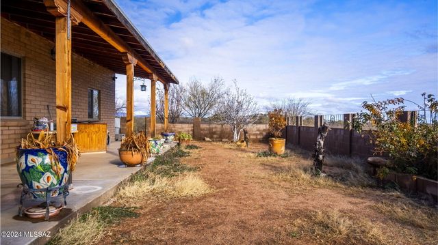 2776 W Frontage Rd, Amado, AZ 85645