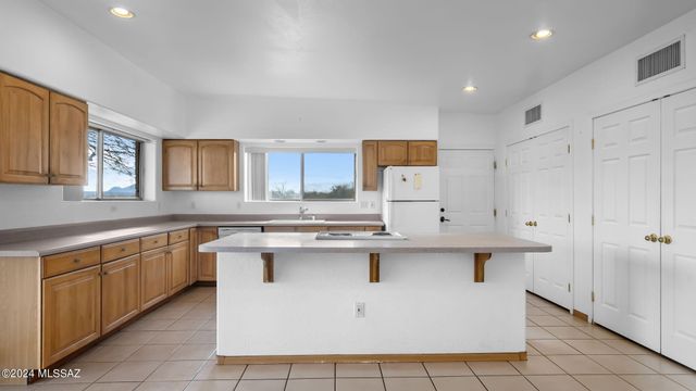 2776 W Frontage Rd, Amado, AZ 85645