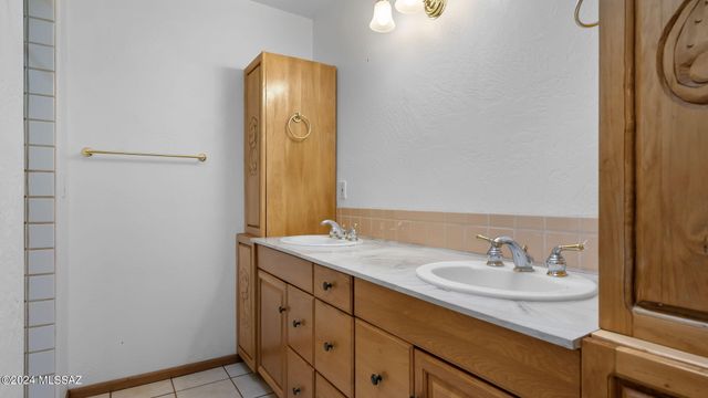 2776 W Frontage Rd, Amado, AZ 85645