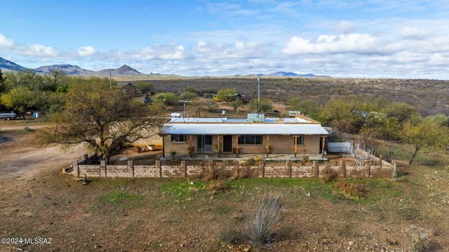 2776 W Frontage Rd, Amado, AZ 85645