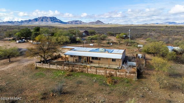 2776 W Frontage Rd, Amado, AZ 85645