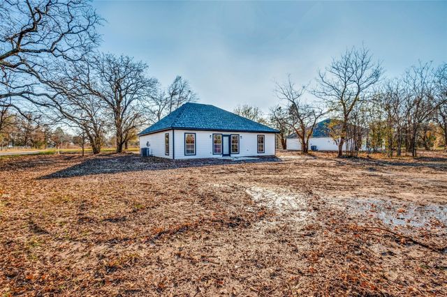 420 Kelly Lane, Seven Points, TX 75143