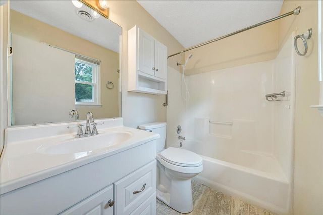 1333 Thomason RD, Roanoke, VA 24014