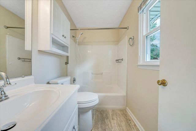 1333 Thomason RD, Roanoke, VA 24014