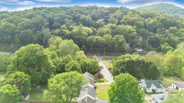 1333 Thomason RD, Roanoke, VA 24014