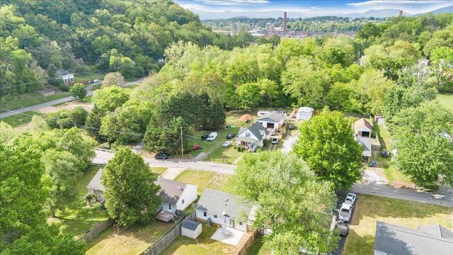 1333 Thomason RD, Roanoke, VA 24014