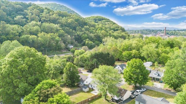 1333 Thomason RD, Roanoke, VA 24014