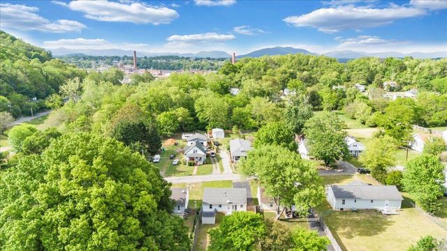 1333 Thomason RD, Roanoke, VA 24014