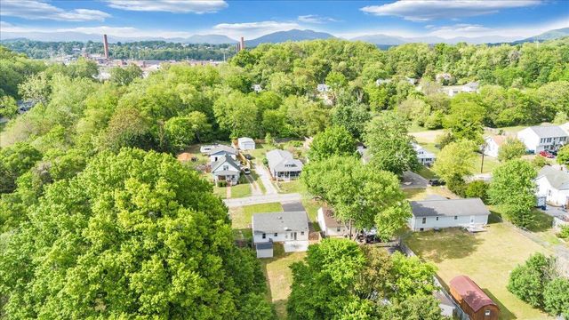 1333 Thomason RD, Roanoke, VA 24014