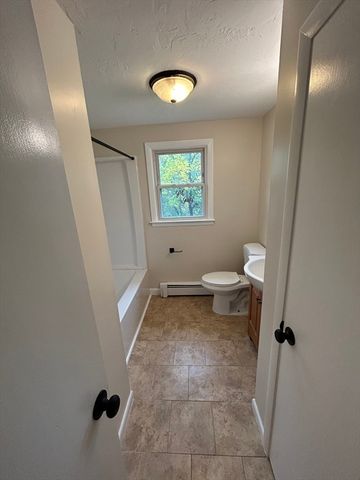 31 Joyce St 3, Webster, MA 01570