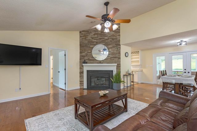 715 Carmen Drive, Athens, TN 37303