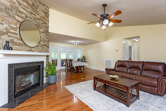 715 Carmen Drive, Athens, TN 37303