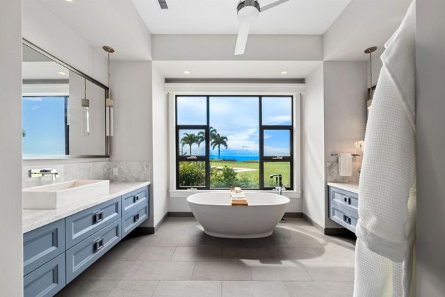 533 Luawai St, Lahaina, HI 96761