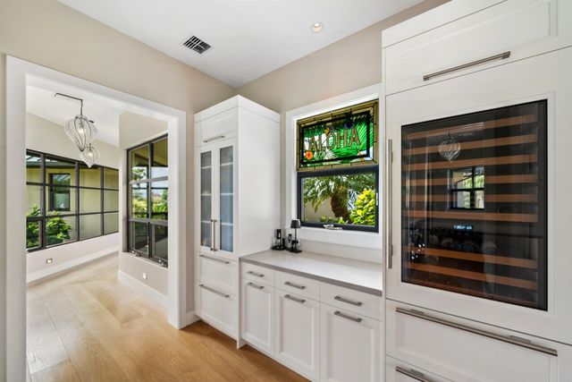 533 Luawai St, Lahaina, HI 96761