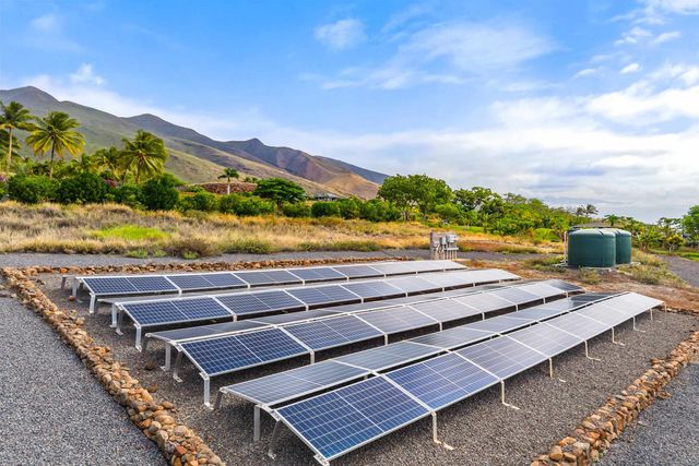 533 Luawai St, Lahaina, HI 96761