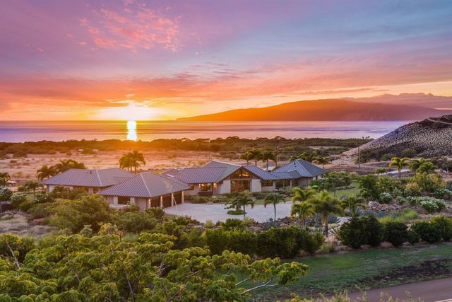 533 Luawai St, Lahaina, HI 96761